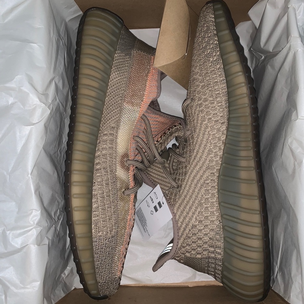 Yeezy Boost 350 V2 Sand Taupe Size 11(DEADSTOCK)
